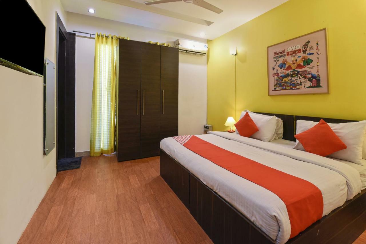 Hotel Oyo Flagship 387 Moulsari Avenue Gurgaon Esterno foto