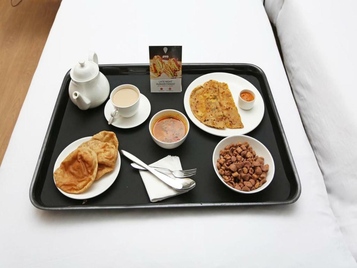 Hotel Oyo Flagship 387 Moulsari Avenue Gurgaon Esterno foto