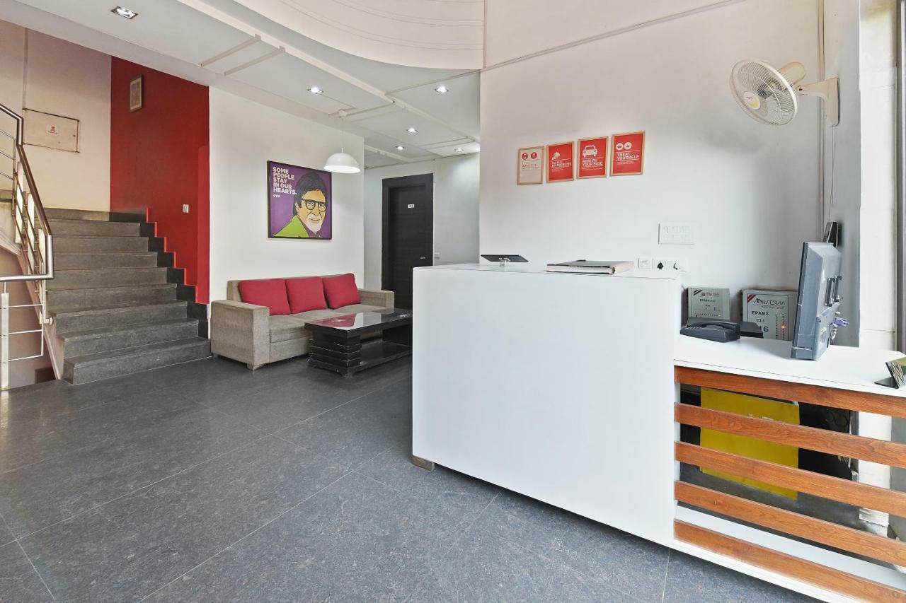 Hotel Oyo Flagship 387 Moulsari Avenue Gurgaon Esterno foto