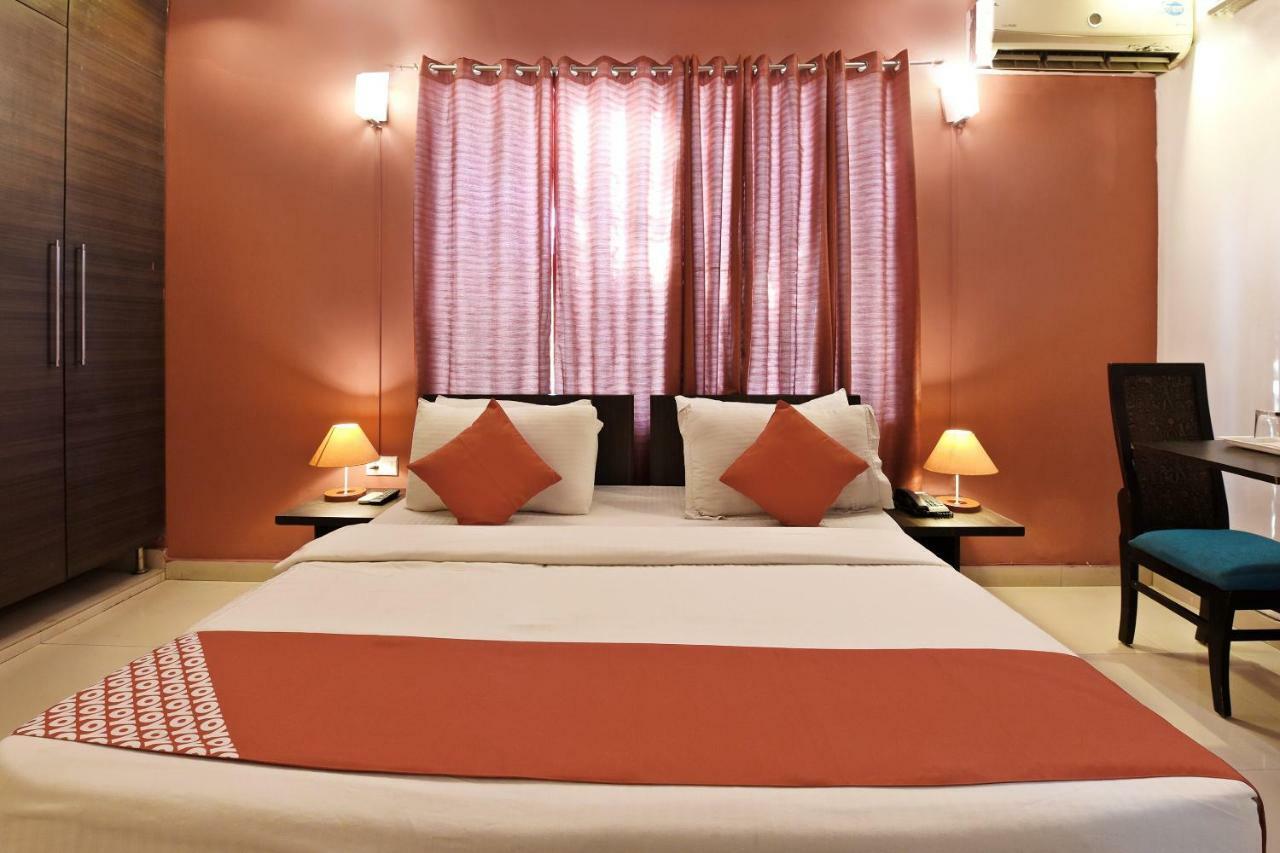 Hotel Oyo Flagship 387 Moulsari Avenue Gurgaon Esterno foto